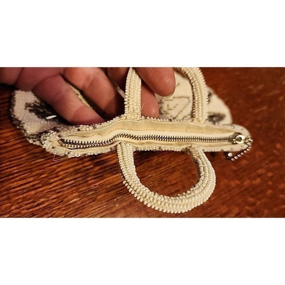 Vintage White Small Beaded Clutch Purse Made in Czechoslovakia By Hand - Picture 7 of 8